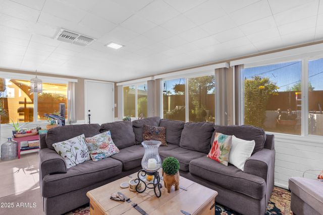 5480 E AKRON Street, Mesa, AZ 85205