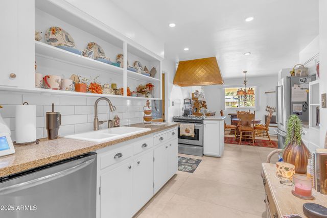 5480 E AKRON Street, Mesa, AZ 85205