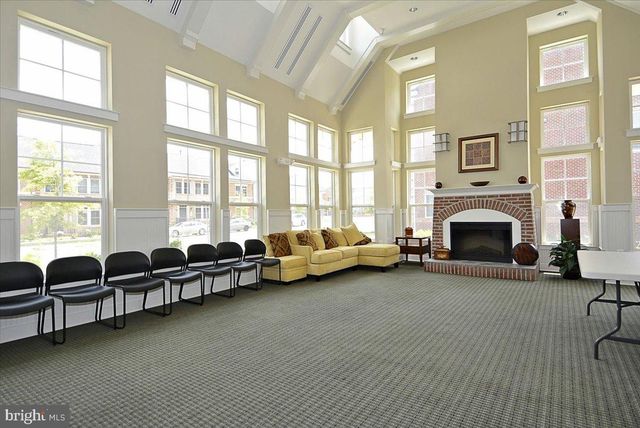 452 EXCHANGE AVE., Gaithersburg, MD 20878