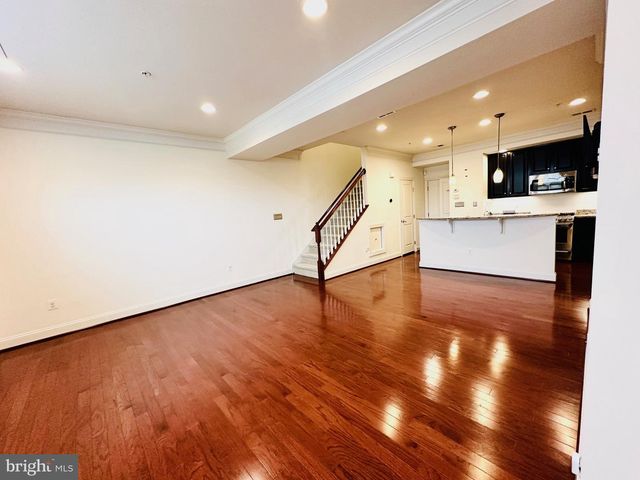 452 EXCHANGE AVE., Gaithersburg, MD 20878