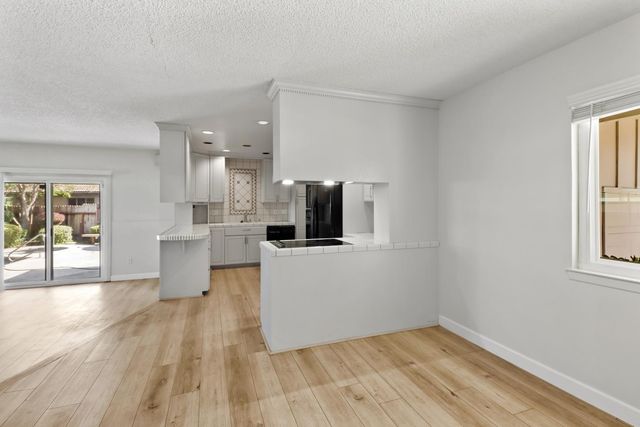 122 Harber Ct, Sacramento, CA 95864