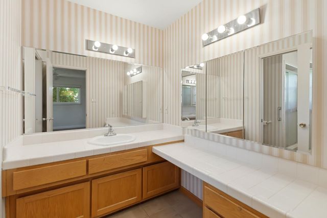 122 Harber Ct, Sacramento, CA 95864