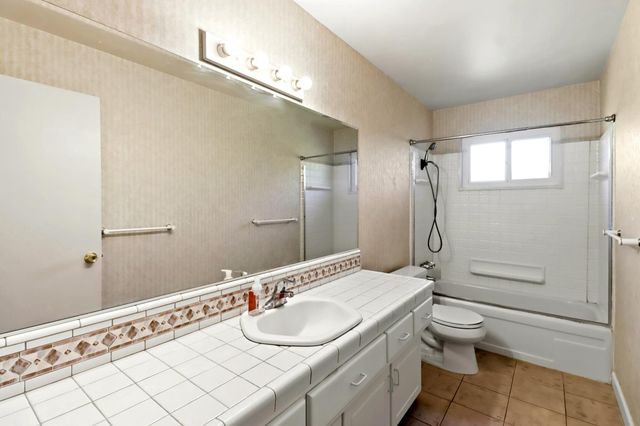 122 Harber Ct, Sacramento, CA 95864