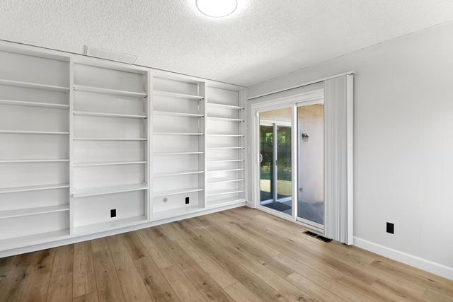 122 Harber Ct, Sacramento, CA 95864