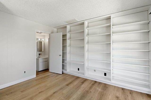 122 Harber Ct, Sacramento, CA 95864