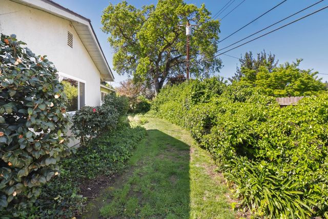 122 Harber Ct, Sacramento, CA 95864