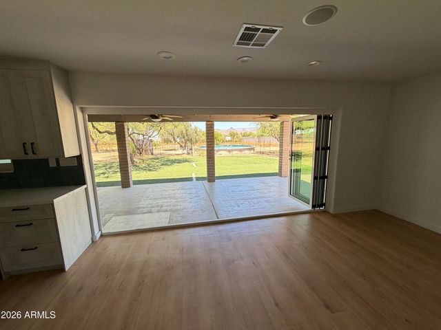 1240 E Paint Your Wagon Trail, Phoenix, AZ 85085