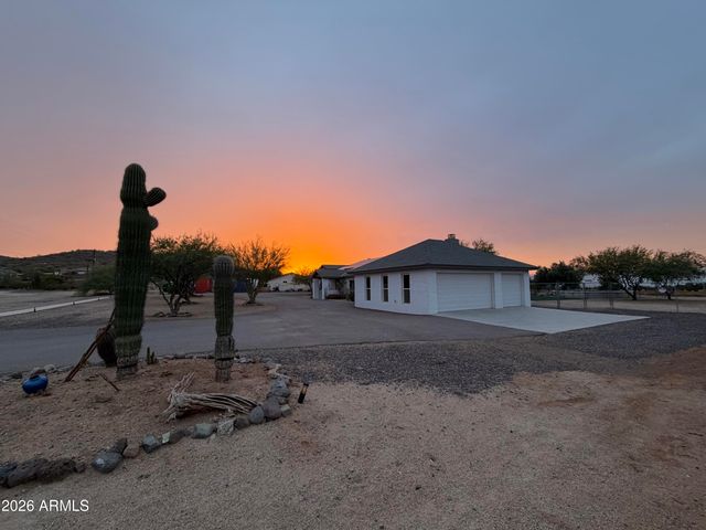 1240 E Paint Your Wagon Trail, Phoenix, AZ 85085