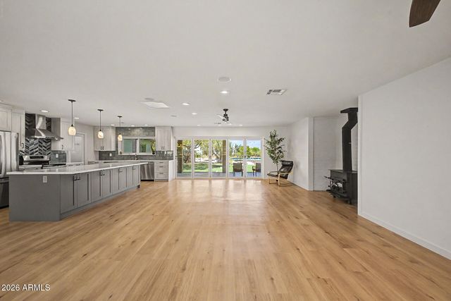 1240 E Paint Your Wagon Trail, Phoenix, AZ 85085