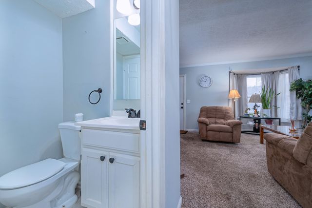 5 Rolling Meadows Dr, Goodlettsville, TN 37072
