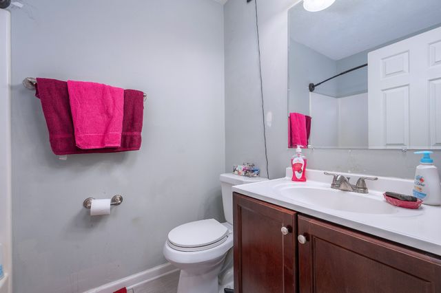 5 Rolling Meadows Dr, Goodlettsville, TN 37072