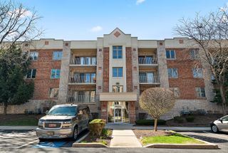 7841 W 157th Street 208, Orland Park, IL 60462