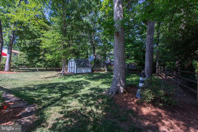 6875 KANGAROO DR, Waldorf, MD 20603