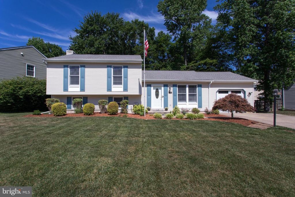 6875 KANGAROO DR, Waldorf, MD 20603