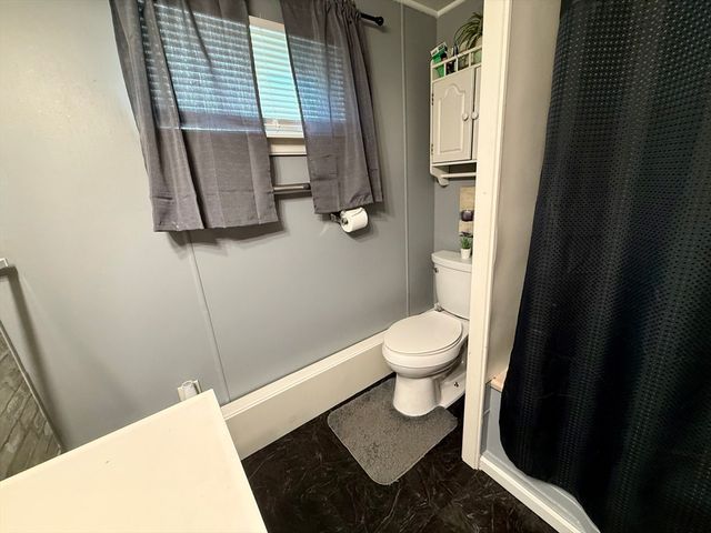 37 Grouse Dr, Chicopee, MA 01020