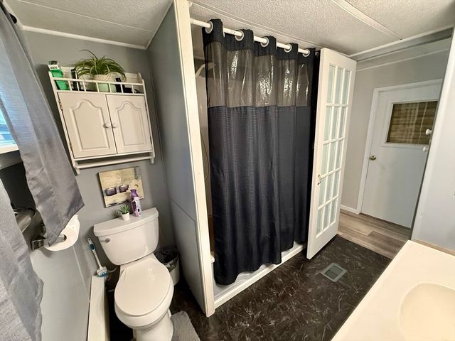 37 Grouse Dr, Chicopee, MA 01020