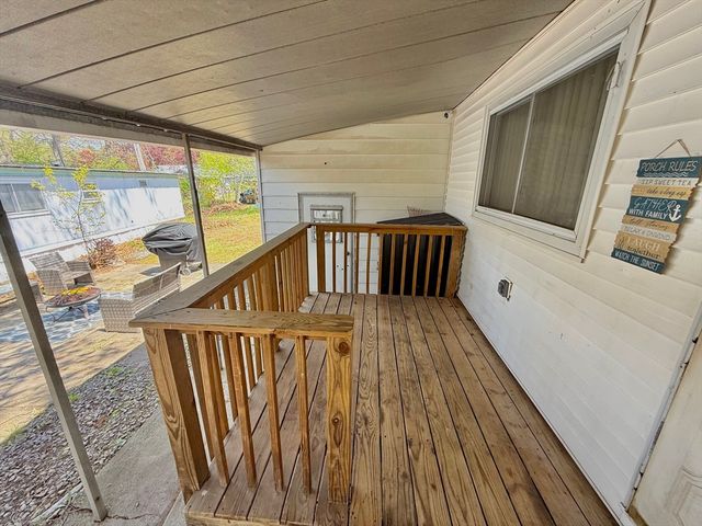 37 Grouse Dr, Chicopee, MA 01020