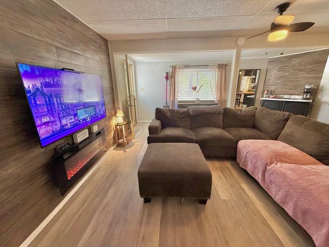 37 Grouse Dr, Chicopee, MA 01020