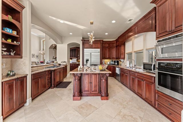 3847 Greenview Dr, El Dorado Hills, CA 95762