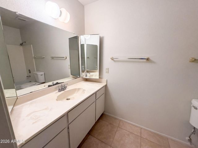 8301 N 47TH Drive, Glendale, AZ 85302