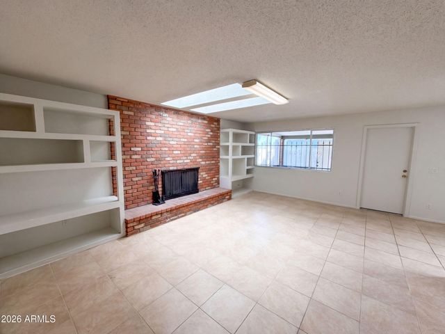 8301 N 47TH Drive, Glendale, AZ 85302