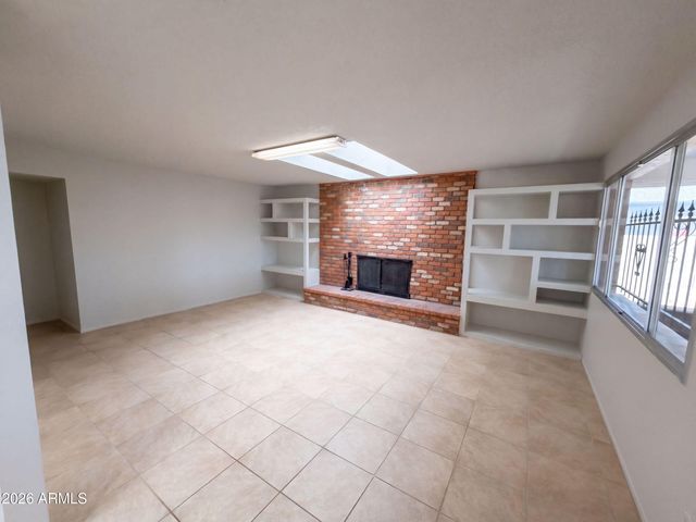 8301 N 47TH Drive, Glendale, AZ 85302