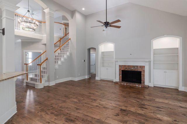 5512 Ballenton LN, Austin, TX 78739