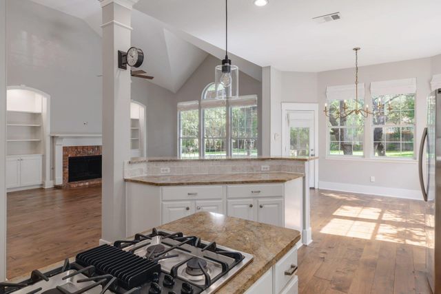 5512 Ballenton LN, Austin, TX 78739