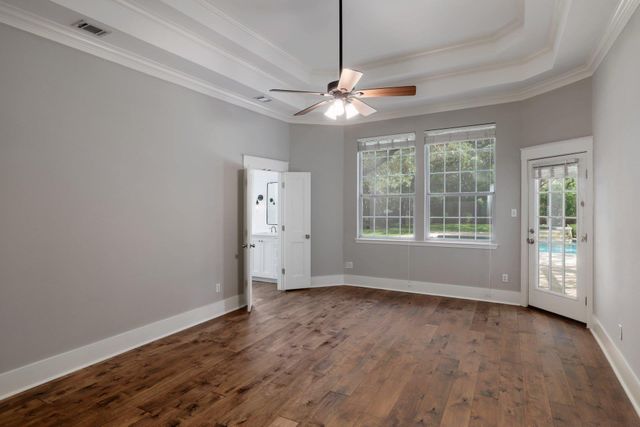 5512 Ballenton LN, Austin, TX 78739