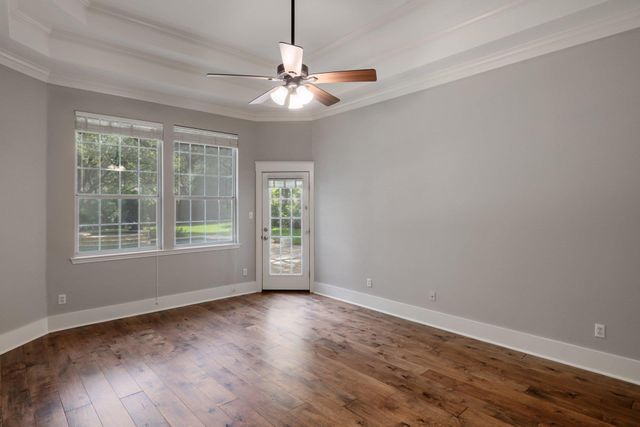5512 Ballenton LN, Austin, TX 78739