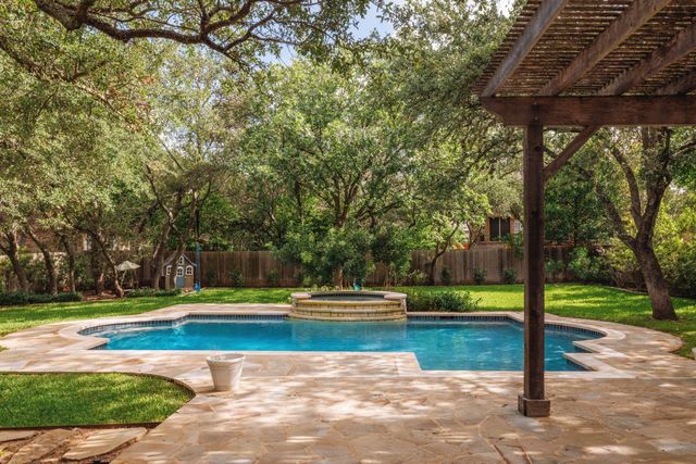 5512 Ballenton LN, Austin, TX 78739