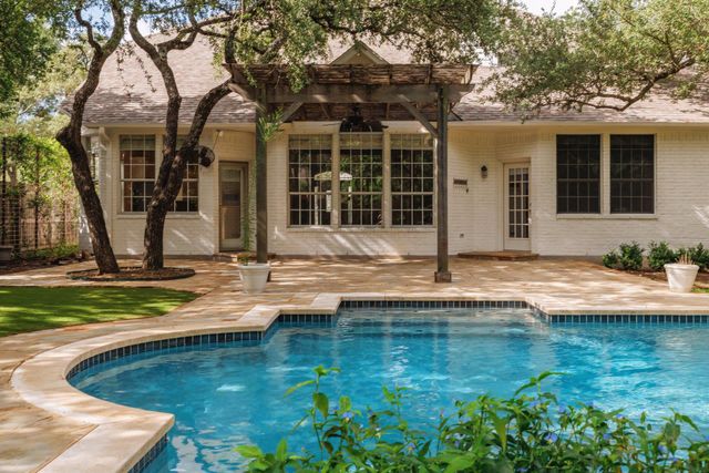 5512 Ballenton LN, Austin, TX 78739