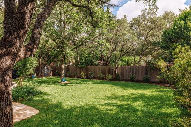 5512 Ballenton LN, Austin, TX 78739