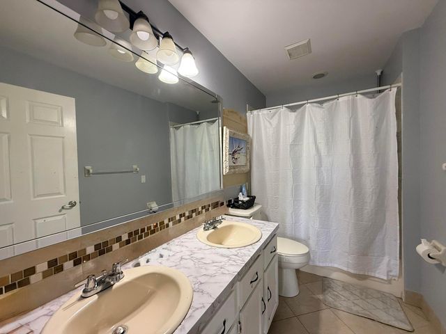 6050 Linton Street, Jupiter, FL 33458