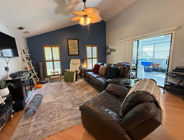 6050 Linton Street, Jupiter, FL 33458