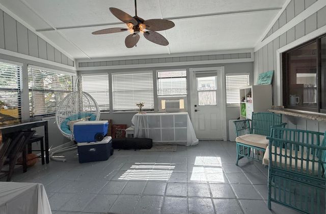 6050 Linton Street, Jupiter, FL 33458