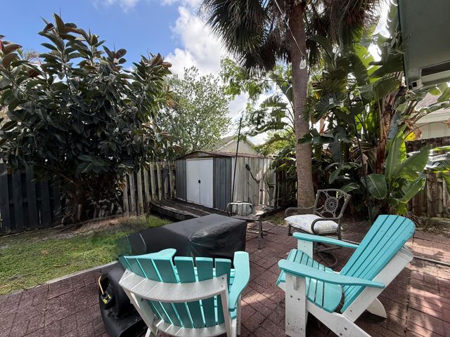 6050 Linton Street, Jupiter, FL 33458