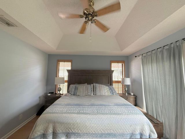 6050 Linton Street, Jupiter, FL 33458