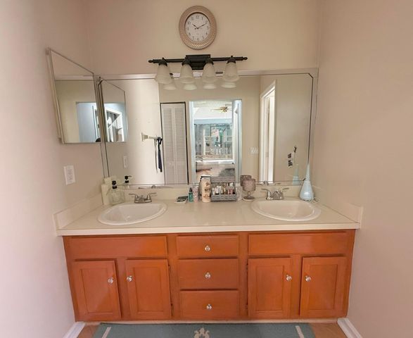 6050 Linton Street, Jupiter, FL 33458