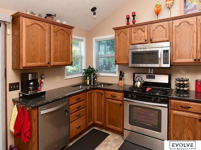13308 S 34Th Street, Bellevue, NE 68123