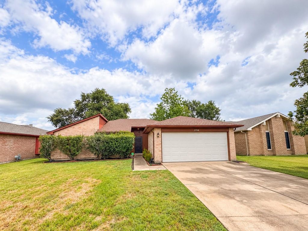 1714 Grand Park Drive, Missouri City, TX 77489