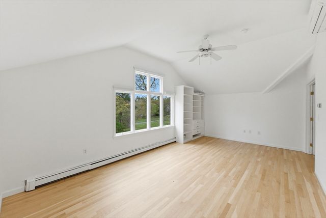 7 Shadow Farm Ln, Rochester, MA 02770