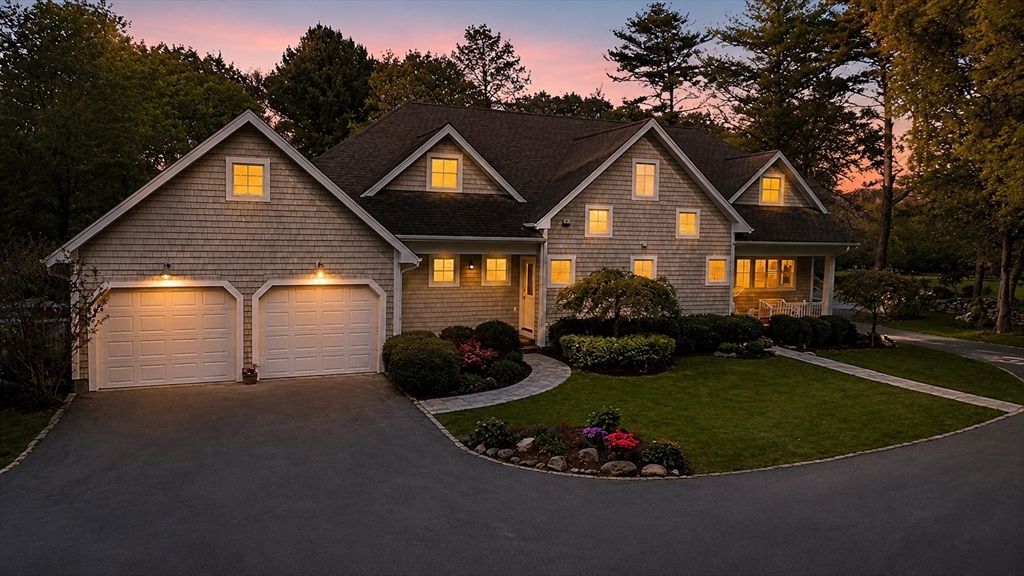 7 Shadow Farm Ln, Rochester, MA 02770