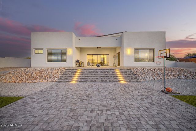 17872 W ESTES Way, Goodyear, AZ 85338