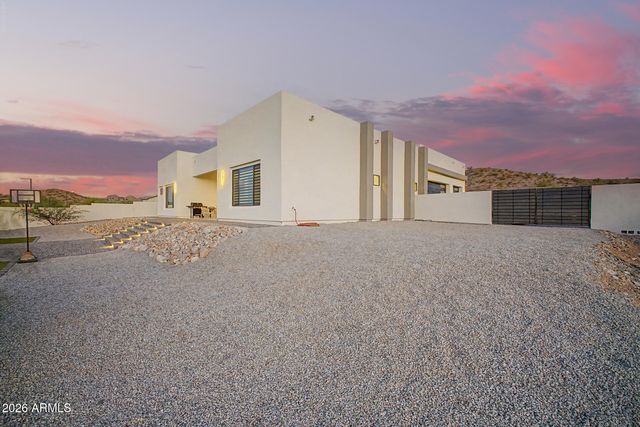 17872 W ESTES Way, Goodyear, AZ 85338
