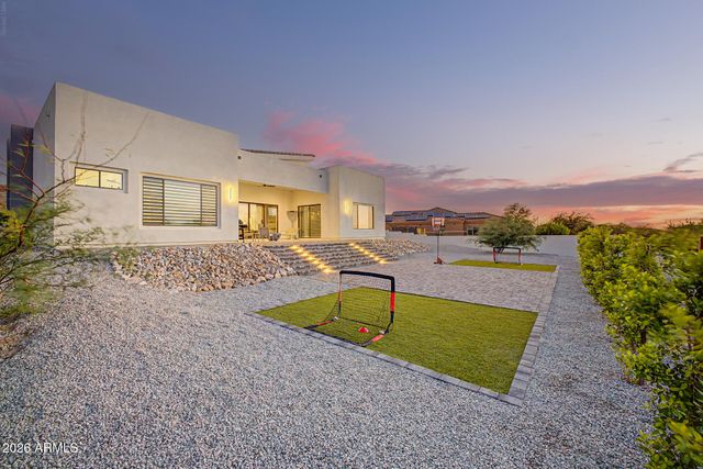 17872 W ESTES Way, Goodyear, AZ 85338