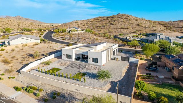 17872 W ESTES Way, Goodyear, AZ 85338