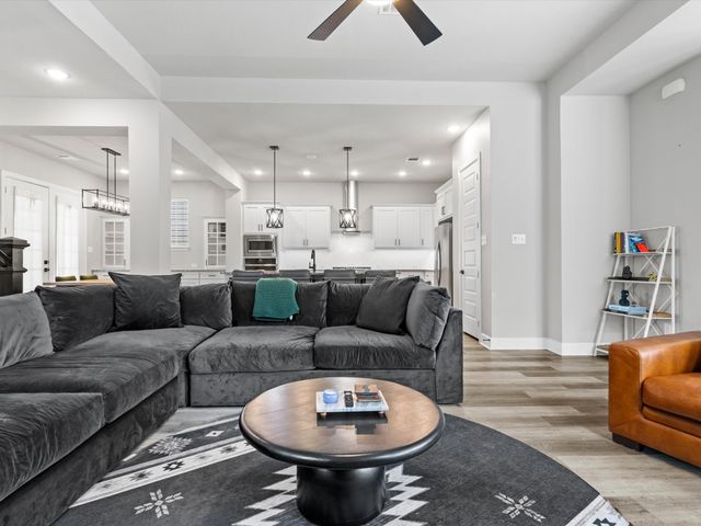 8805 Grand Avenue, North Richland Hills, TX 76180