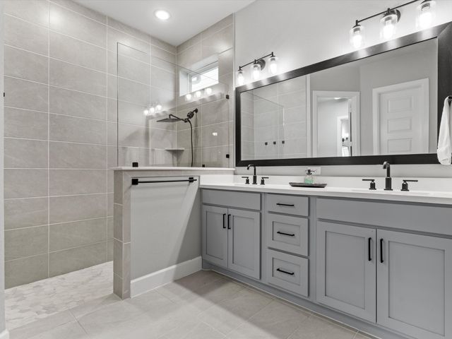 8805 Grand Avenue, North Richland Hills, TX 76180