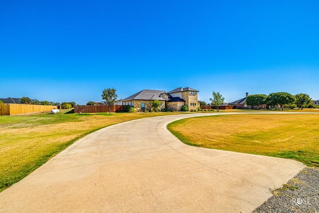 8214 Waterloo Drive, San Angelo, TX 76905